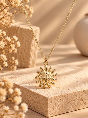 Velya Giyim Gold Renk Güneş Figürlü Çelik Kolye