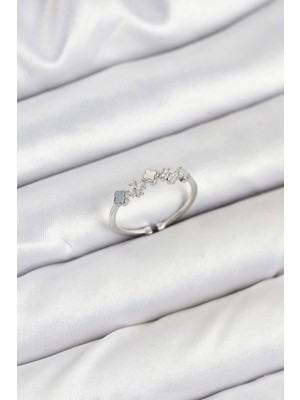 Efnaz Style Pirinç Gümüş Renk Minimal Yonca Detaylı Kadın Yüzük