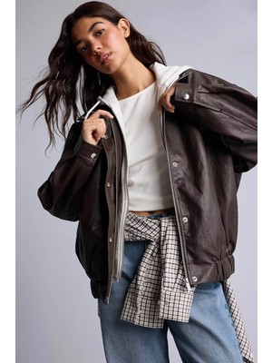 Defacto Relaxed Fit Kapüşonlu Kahverengi Kadın Deri Mont H3752AX/BN605