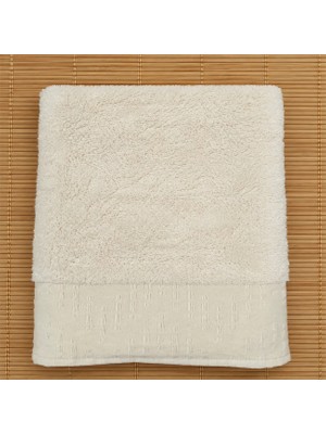 Ödel Buldan Jakar Bordürlü Bambu Banyo & Vücut Havlusu Krem 70 x 140