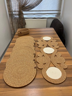 Senza Atelier Lüks Jüt Masa Sunum Seti – Dairesel Motifli Runner, 6’lı Supla ve Sepet Seti