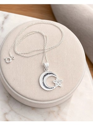 Arvenia Silver Ay Yıldız Motifli Hilal Formlu Telkari Kadın 925 Ayar Gümüş Kolye