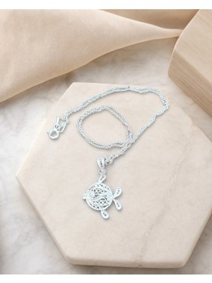 Arvenia Silver Kabuğu Işlemeli Kaplumbağa Figürlü Telkari Zincirli Kadın 925 Ayar Gümüş Kolye
