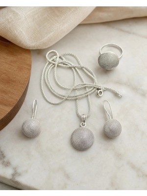 Arvenia Silver Spiral Dokulu Yuvarlak Kubbe Kadın 925 Ayar Gümüş Kolye Küpe Yüzük Takı Seti