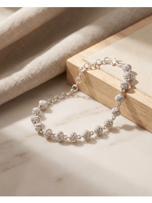 Arvenia Silver Örgü Dokulu Düğüm Küre Dizili Kadın 925 Ayar Gümüş Zincir Bileklik