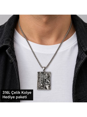 Herşey Nota 316L Çelik Erkek Kolye Kabartma Figürlü Dikdörtgen Plaka Uçlu Zincirli Tasarım