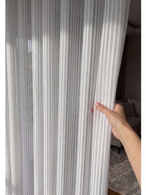 Favolli Gümüş Işıltılı Kordone Tül Perde, Kırık Beyaz Armür ve 1/3 Sık Pile