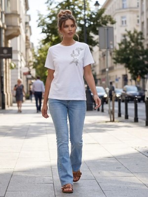 Lema Beyaz Yıldız Payet Işlemeli T-Shirt