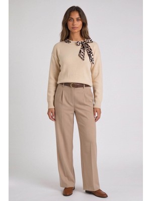 Fashion Friends Yaka Aksesuarlı Bej Kadın Kazak 26K0255K1