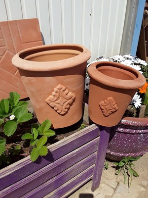 Vera Concept Store Yıldız 2 Li Takım Dekorlu Toprak Saksı (27 * 26 Cm-20 * 18 Cm), Pişmiş Kilden Terracotta