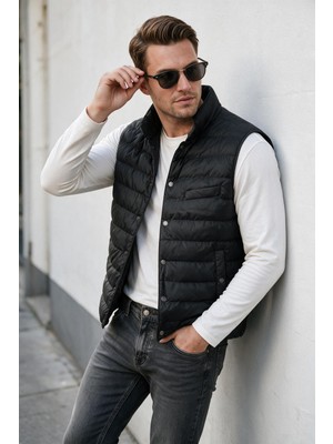 Deepsea Erkek Slim Fit Su ve Rüzgar Geçirmez Siyah Şişme Yelek – Dik Yaka Çıtçıtlı 2701708