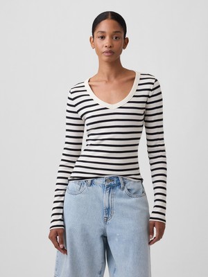 Gap Kadın Kırık Beyaz Modern Fitilli V-Yaka T-Shirt