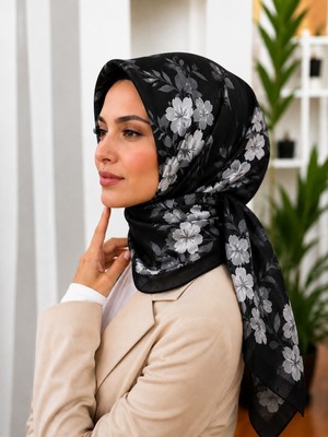 Blueberry Floral Desenli Pamuk Eşarp – Nefes Alabilen Yumuşak Doku