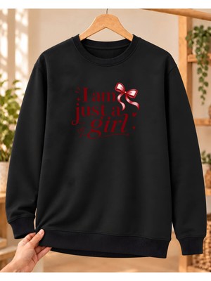 Mor Mürekkep Kadın %100 Pamuk 3 Iplik Şardonlu I Am Just A Girl Baskılı Bisiklet Yaka Sweatshirt Siyah