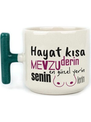 Mor Mürekkep Senin En Güzel Yerin Memelerin Baskılı Yeşil Kulplu T Kupa - Komik Hediye Bardak Fincan Mug
