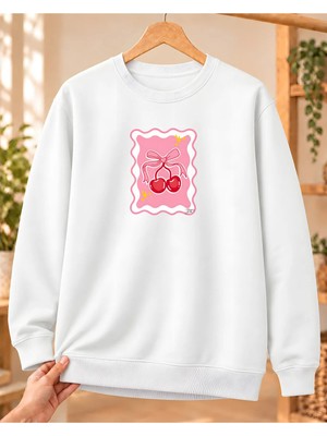 Mor Mürekkep Kadın %100 Pamuk 3 Iplik Şardonlu Pembe Çerçeveli Kiraz Baskılı Bisiklet Yaka Sweatshirt Beyaz
