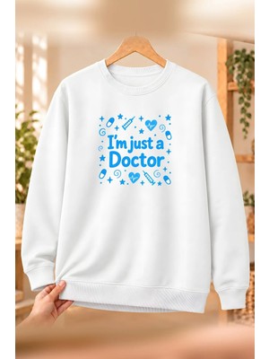 Mor Mürekkep Doktor (Doctor) Meslek Yazısı Baskılı Kadın Bisiklet Yaka Sweatshirt - Beyaz