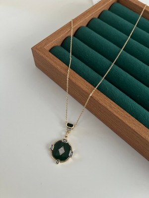 Busradan Design Zümrüt Yeşil Mineli Plaka Sallantılı Vip Kolye 50 cm