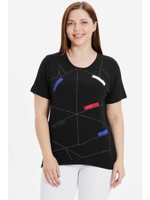 Selen Büyük Beden Önü Geometrik Taşlı Penye Bluz  /  Siyah