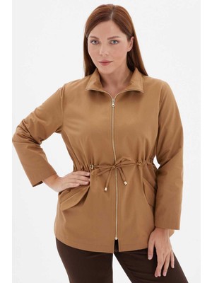 Selen Büyük Beden Dik Yaka Beli Büzgülü Trençkot  /  Camel