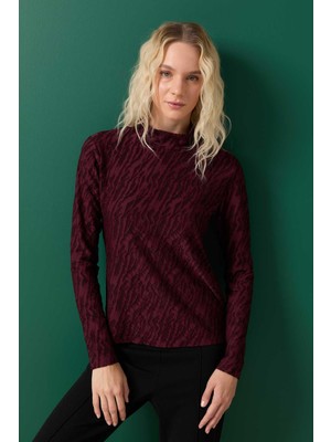Selen Kendinden Zebra Desen Yarım Balıkçı Yaka Bluz  /  Bordo