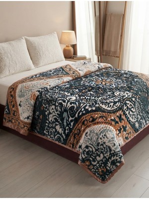 Aksu Çift Kişilik Kabartmalı Etnik Desenli Polyester Battaniye (200X240 Cm)