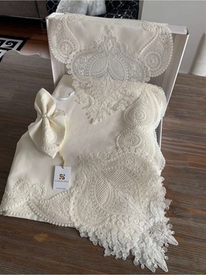 Ulu Pazarlama Salkım Masa Örtüsü 12 Kişilik Linen Kumas Krem Sofra Takımı