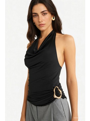 DeFacto Regular Fit Halter Yaka Toka Detaylı Bluz G0468AX25AU