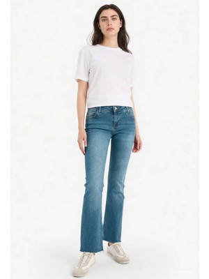 DeFacto Crop Flare Fit Orta Bel Kısa Çan Paça Jean Pantolon G8024AX26SP