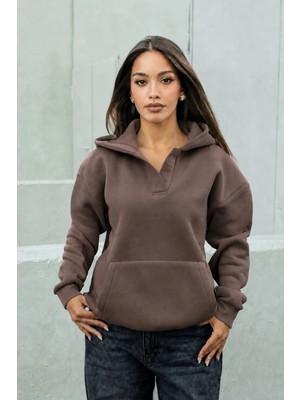 Dı Loria Kadın Kahverengi Kapüşonlu Oversize Sweatshirt Kanguru Cepli Bebe Yaka Rahat Kalıp (%80 Pamuk)