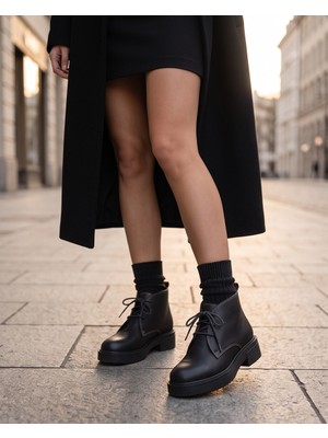 Futsi Shoes Aspen Siyah Hakiki Deri Bağcıklı Kısa Günlük Kadın Bot