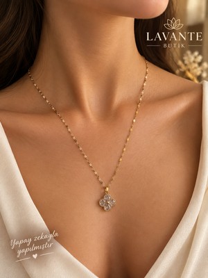 Lavante Butik Kadın Zirkon Taşlı Yonca Çelik Kolye