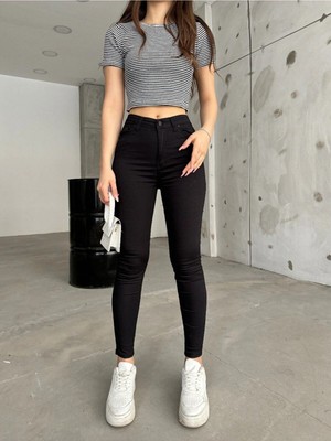 Beeke Siyah Yüksek Bel Likralı Bilek Boy Dar Paça Skinny Kot Pantolon
