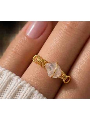 Xuping Şeffaf Doğal Taşlı Gold Renk Ayarlanabilir Kadın Yüzük – Kristal Görünümlü Bohem Tel Sarım Tasarım