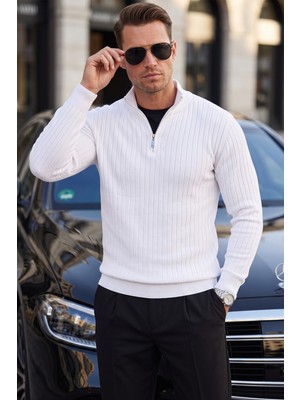 Deepsea Erkek Slim Fit Tüylenmeyen Beyaz Çizgi Dokulu Triko Kazak – Fermuarlı Dik Yaka Esnek 2708504