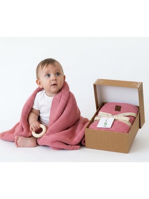 Happy Trend Organik Pamuk Bebek Örgü Battaniye ve Hediye Kutusu – Yumuşak Toddler, Beşik ve Bebek Arabası Battaniyesi. Yeni Doğanlar Için Nötr Kundak ve Alma Battaniyesi, 30"X40", Renk: Berry