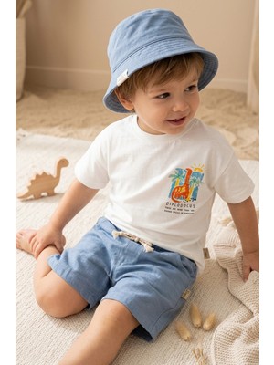 Trolly Erkek Çocuk Beyaz Diplodocus Baskılı T-Shirt, Mavi Keten Görünümlü Şort ve Bucket Şapka 3'lü Yazlık Kombin Takım