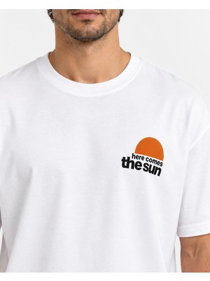 Can Moda Canmoda Beyaz Oversize Here Comes The Sun Baskılı Erkek Tişört