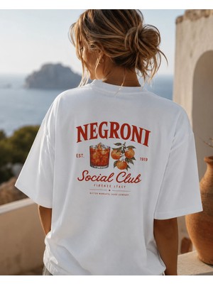 Can Moda Canmoda Unisex Beyaz Oversize Negroni Social Club Kokteyl ve Portakal Baskılı Tişört