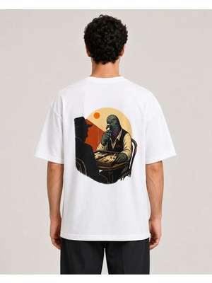 Can Moda Canmoda Güvercin Tavla Baskılı Beyaz Oversize Tasarım Tişört