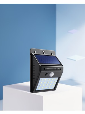 Astraltech Güneş Enerjili 4 Yön 100 LED Hareket Hissedici Bahçe Lambası IP65