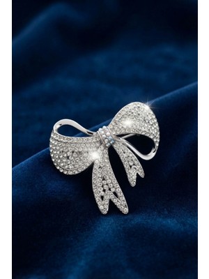 Mabelme Store Gümüş Renk Zirkon Taşlı Fiyonk Model Broş 5886