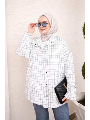 İmaj Butik Beyaz Kareli Cepli Çıt Çıt Düğmeli Kısa Trençkot