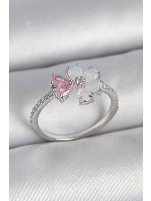 Hubrendy Bez Pirinç Gümüş Renk Beyaz Mineli Pembe Zirkon Taşlı Çiçek Model Kadın Yüzük