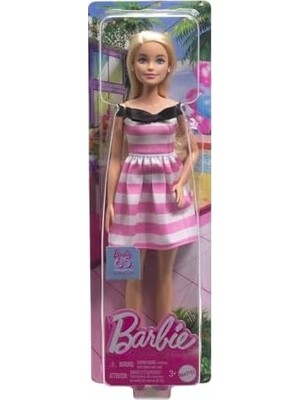 Pembe Beyaz Çizgili Elbisesi ve Topuklu Ayakkabılarıyla 65. Yıla Özel Sarışın Bebek ve Aksesuarları, HTH66