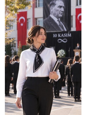 Walkenzo ATA-003 Atatürk Fotoğraflı ve Imzalı Siyah 10 Kasım Özel Türk Bayraklı Kravat / Eşarp / Fular