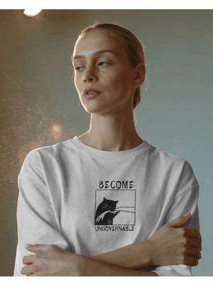 Buzagi Unisex Oversize Tişört Become Ungovernable Beyaz