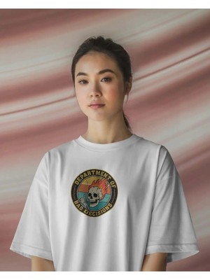 Buzagi Unisex Tişört Bad Decisions Beyaz