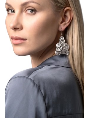 Labalaba Kadın Antik Gümüş Kaplama Baloncuk Formlu Sallantılı Model Küpe