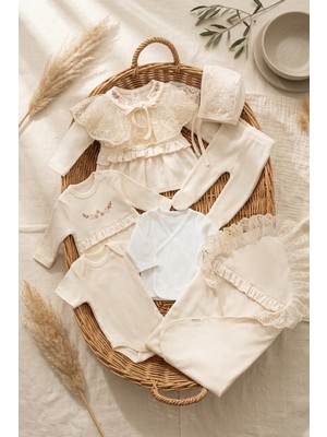 Mini Cayzen Baby Mini Cayzen Liana 10 Parça Krem Bebek Hastane Çıkış Seti - Vintage Dantelli Nakışlı %100 Pamuklu Lüks Yeni Doğan Seti